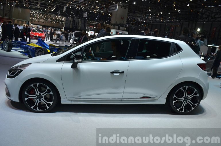 Clio Renaultsport 220 Trophy EDC side at the 2015 Geneva Motor Show