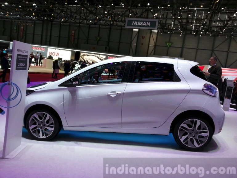 2015 Renault Zoe side at the 2015 Geneva Motor Show