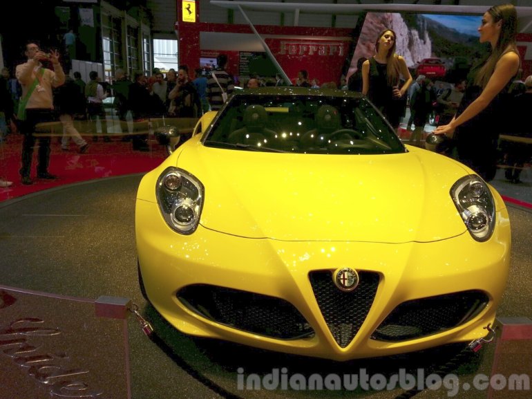 Alfa Romeo 4C Spider front at the 2015 Geneva Motor Show