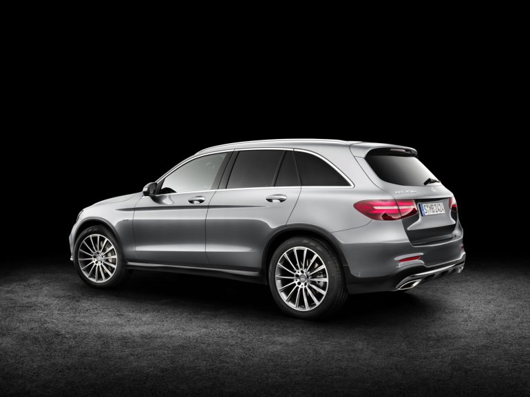 2016 Mercedes GLC rear three quarter (1) unveiled press images