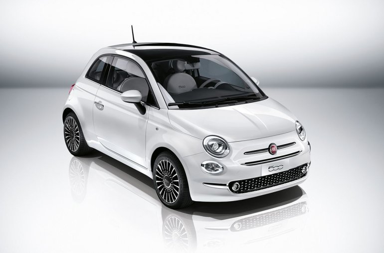 2016 Fiat 500 (facelift) front quarter unveiled press image
