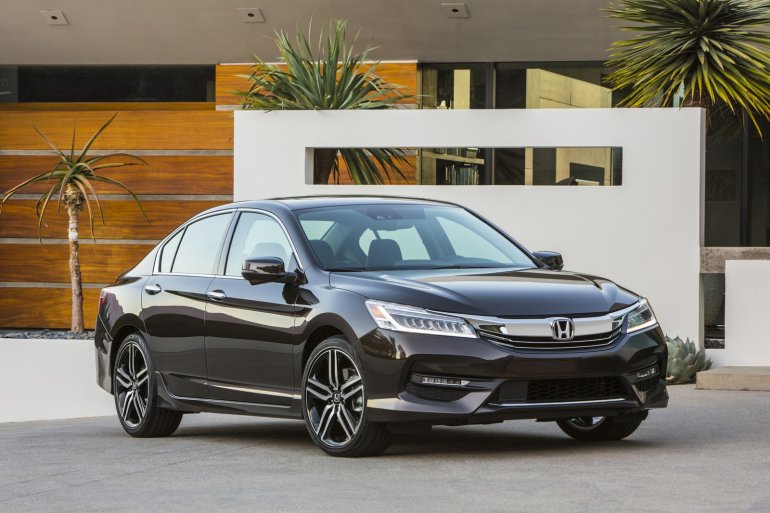 2016 Honda Accord facelift press shots