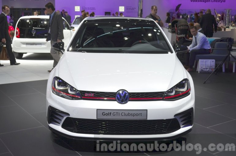 2015 VW Golf GTI Clubsport front at IAA 2015