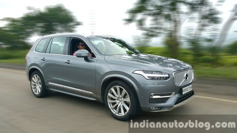 2015 Volvo XC90 D5 Inscription front three quarter dynamic full review