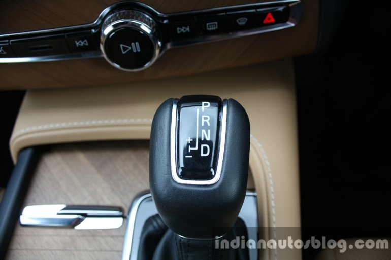 2015 Volvo XC90 D5 Inscription gear selector full review