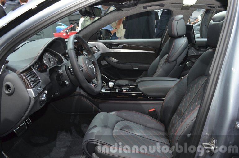 2016 Audi S8 Plus front seats at IAA 2015