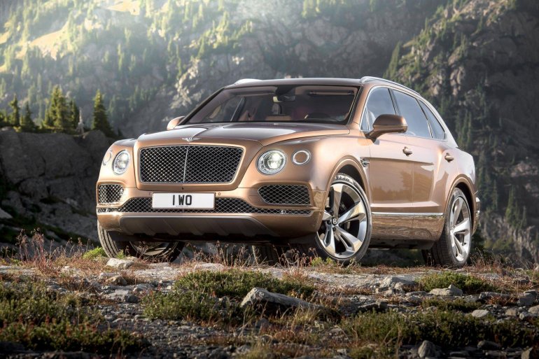 Bentley Bentayga front press shots
