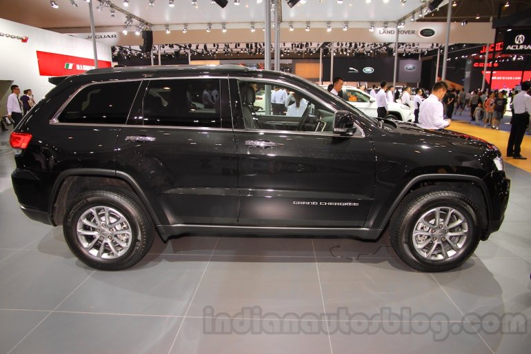 Jeep Grand Cherokee John Yiu limited-edition profile at the 2015 Chengdu Motor Show