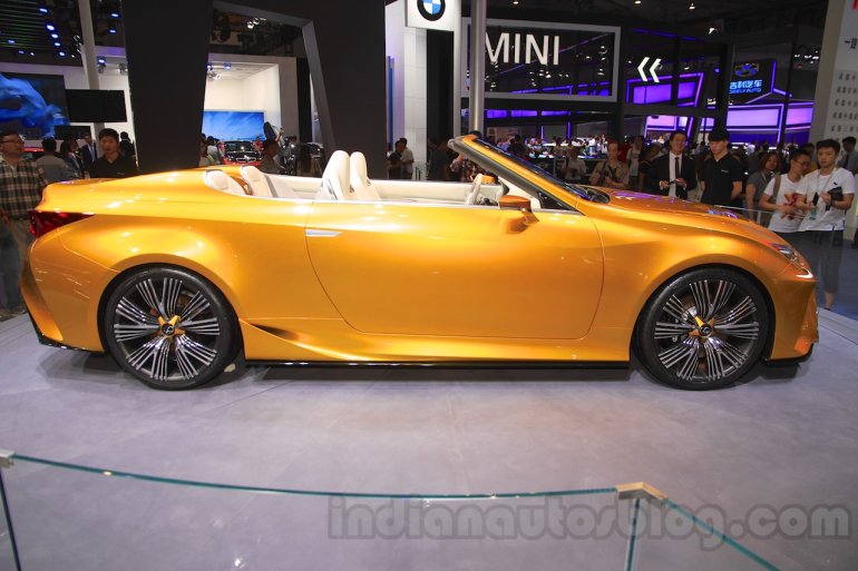 Lexus LF-C2 side at the 2015 Chengdu Motor Show