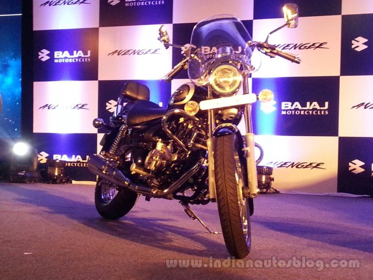 2016 Bajaj Avenger 220 Cruise launched windshield live image