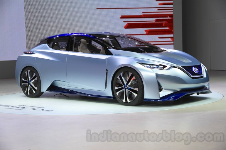 Nissan IDS Concept front quarter at the 2015 Tokyo Motor Show