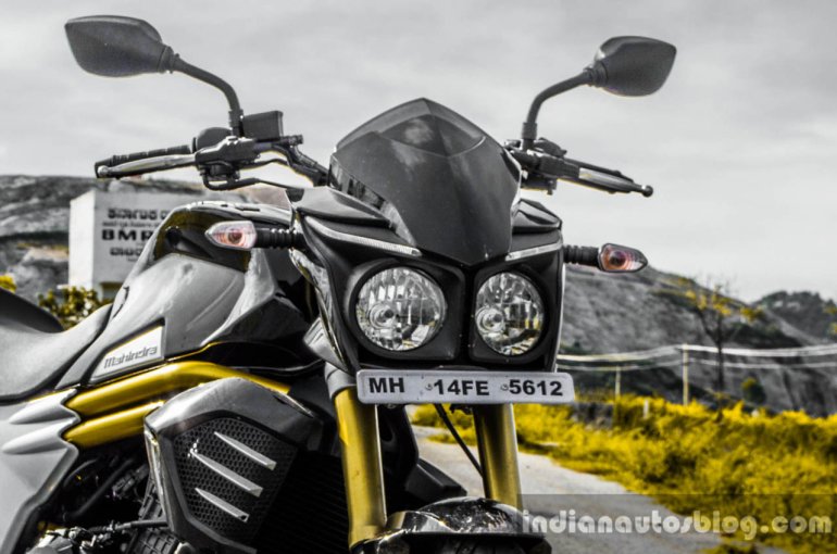 Mahindra Mojo black head lamps review