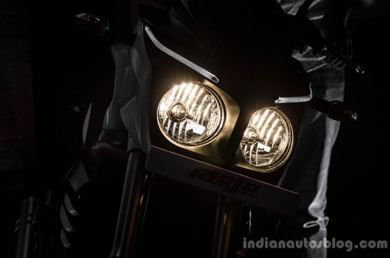 Mahindra Mojo headlamp wallpaper review