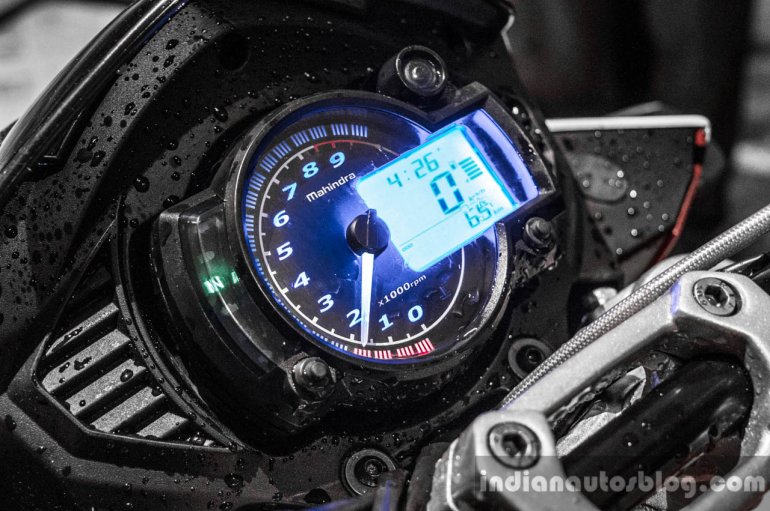 Mahindra Mojo red and white instrument cluster review