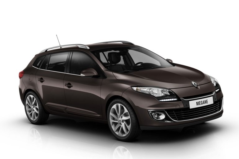 2012 Renault Megane Estate front three quarters