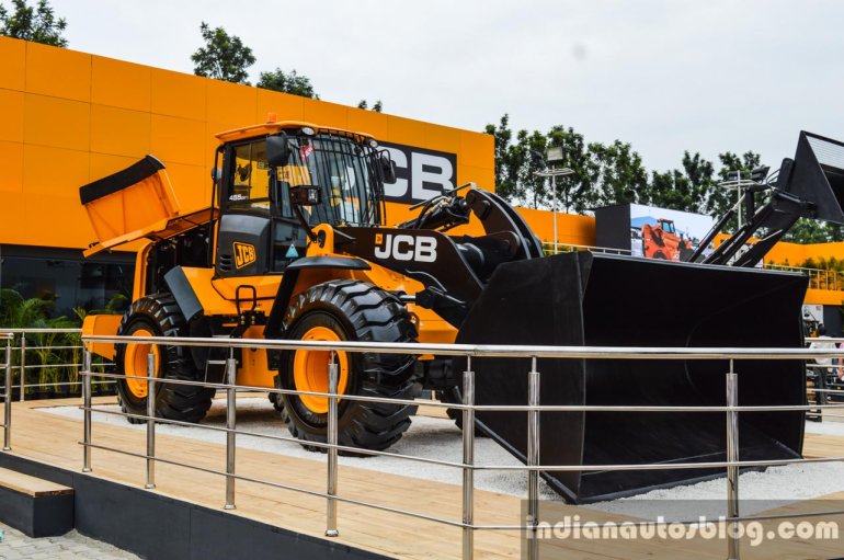 JCB 455ZX wheeled loader at EXCON 2015
