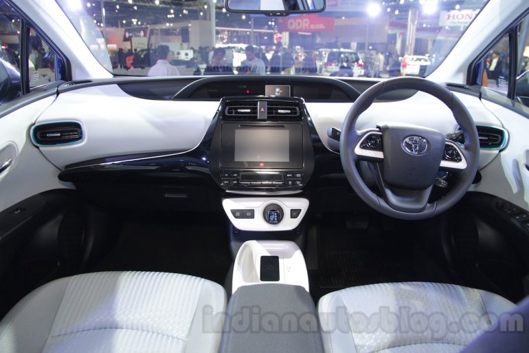 2016 Toyota Prius - Auto Expo 2016 Live