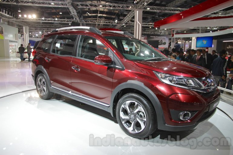 Honda BR-V front three quarter Auto Expo 2016