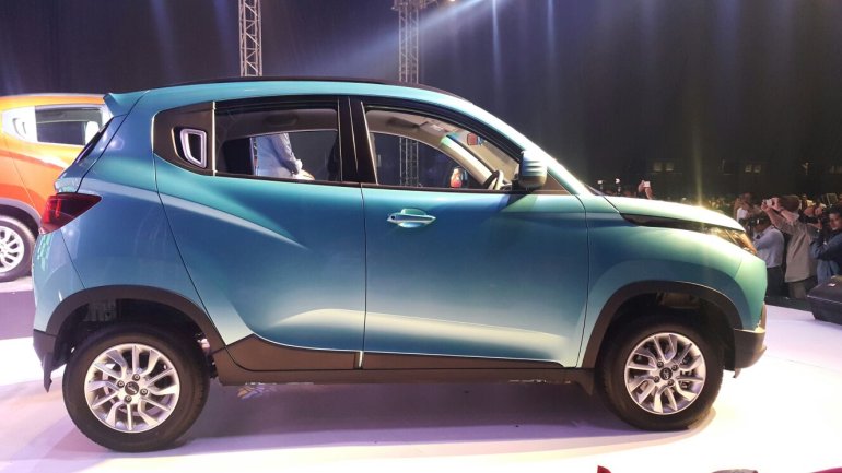 Mahindra KUV100 side live image