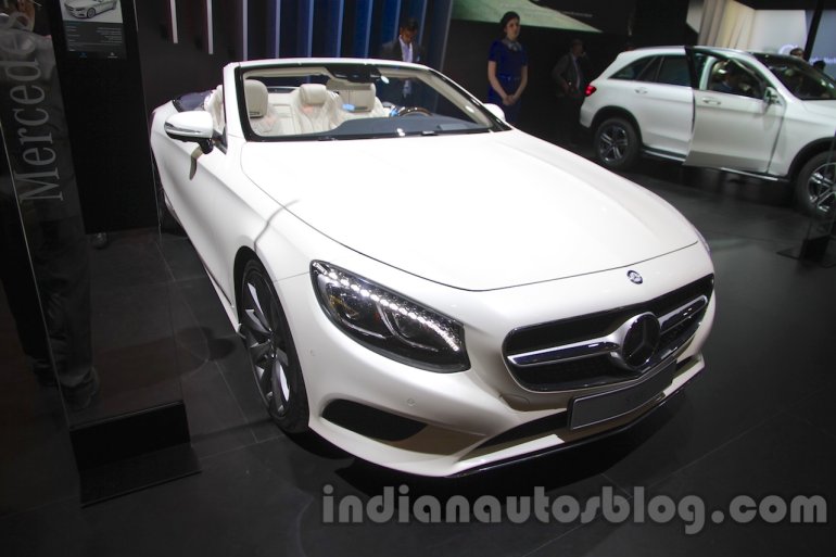 Mercedes S-Class Cabriolet front three quarters at Auto Expo 2016
