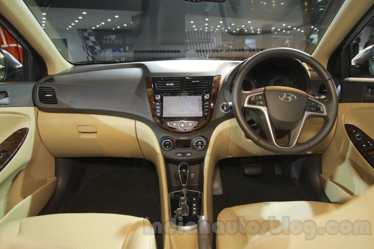 2016 Hyundai Verna dashboard at Auto Expo 2016