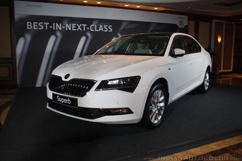 2016 Skoda Superb front three quarter launched in India