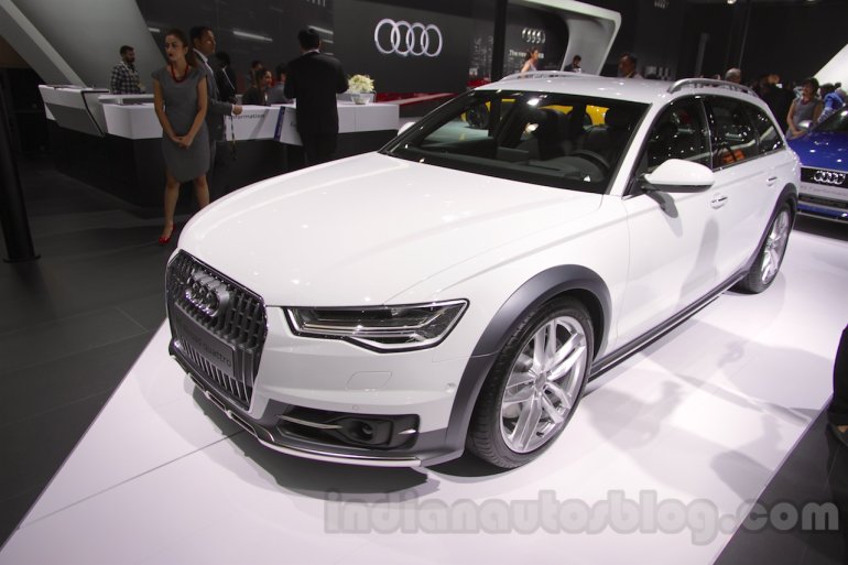 Audi A6 Allroad Quattro front right three quarter at 2016 Auto Expo
