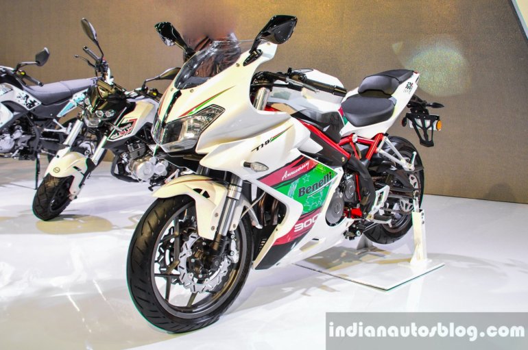 Benelli Tornado 300 front quarter at Auto Expo 2016