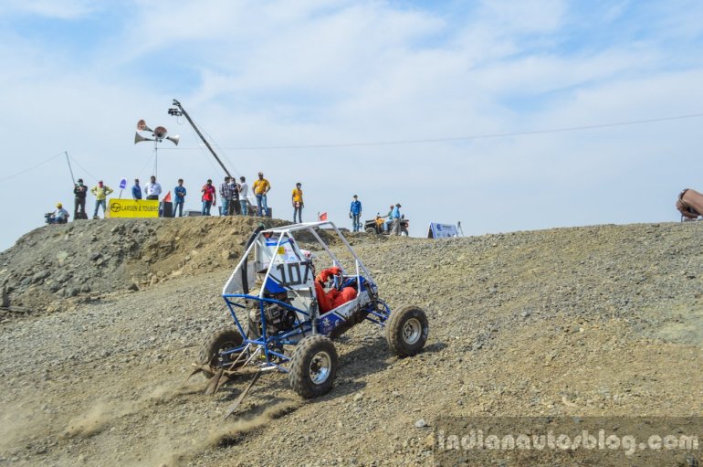 Car 107 at Baja 2016
