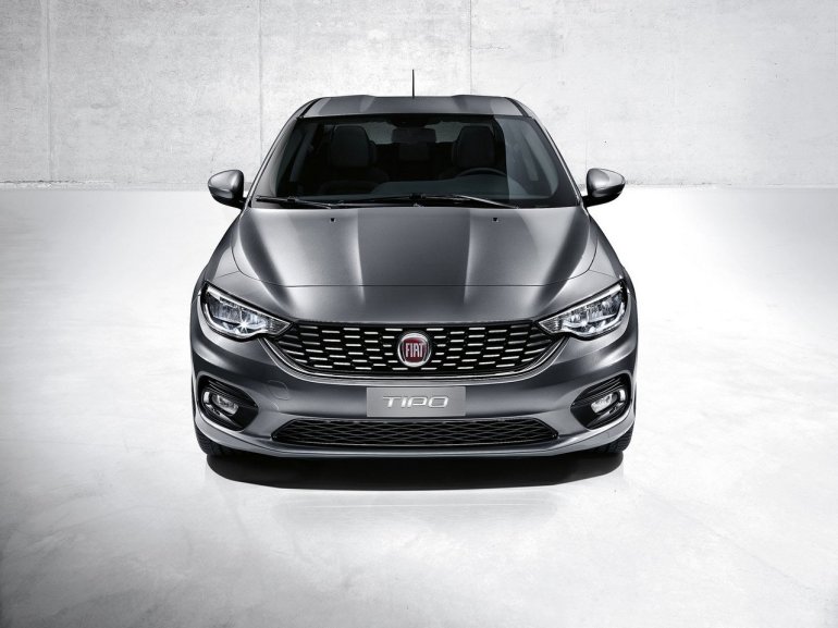 Fiat Tipo front