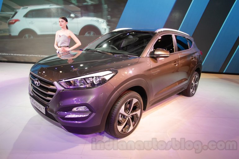 Hyundai Tucson front quarter at Auto Expo 2016