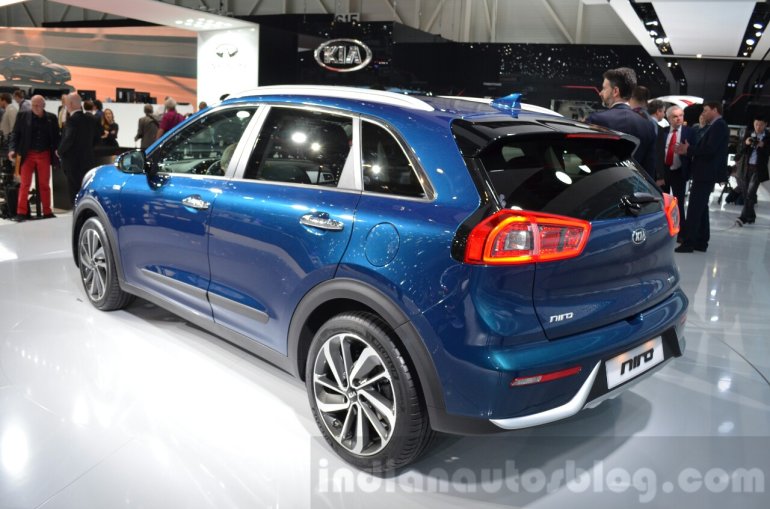 Kia Niro rear three quarter at the 2016 Geneva Motor Show Live