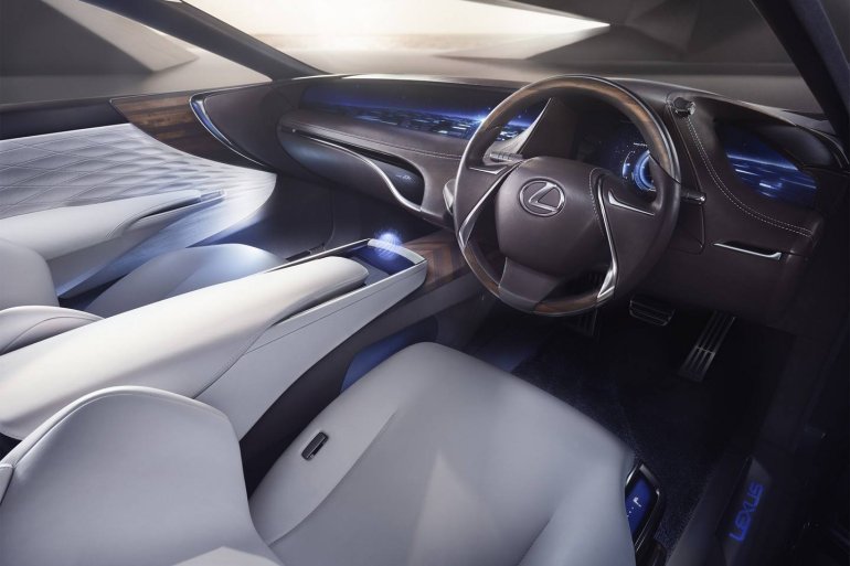 Lexus LF-FC Concept dashboard