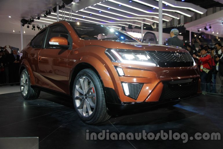 Mahindra XUV Aero front quarter at Auto Expo 2016