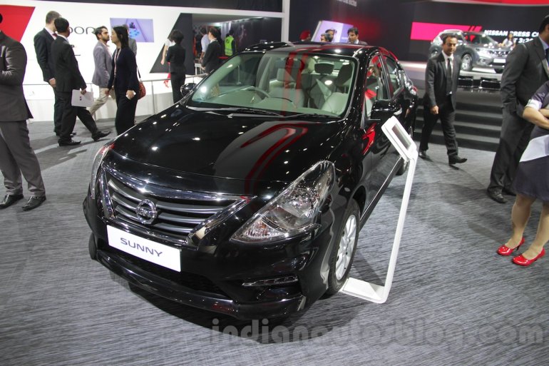 Nissan Sunny Sportech at 2016 Auto Expo