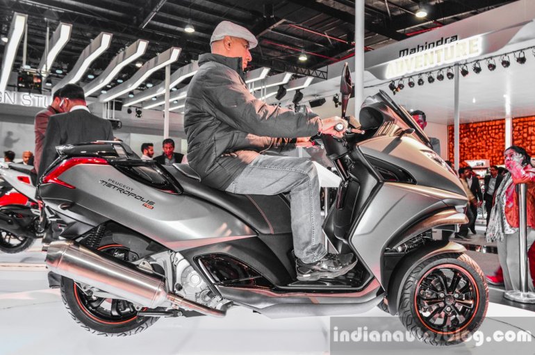 Peugeot Metropolis RS side at Auto Expo 2016