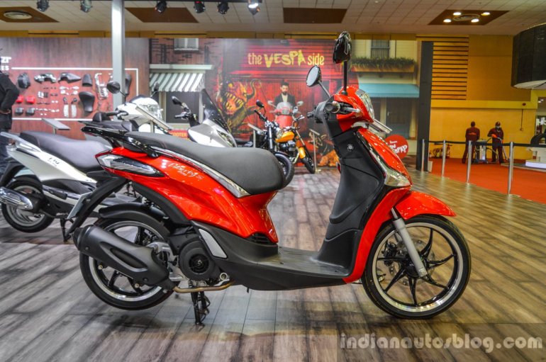 Piaggio Liberty IGET 125 ABS side at Auto Expo 2016