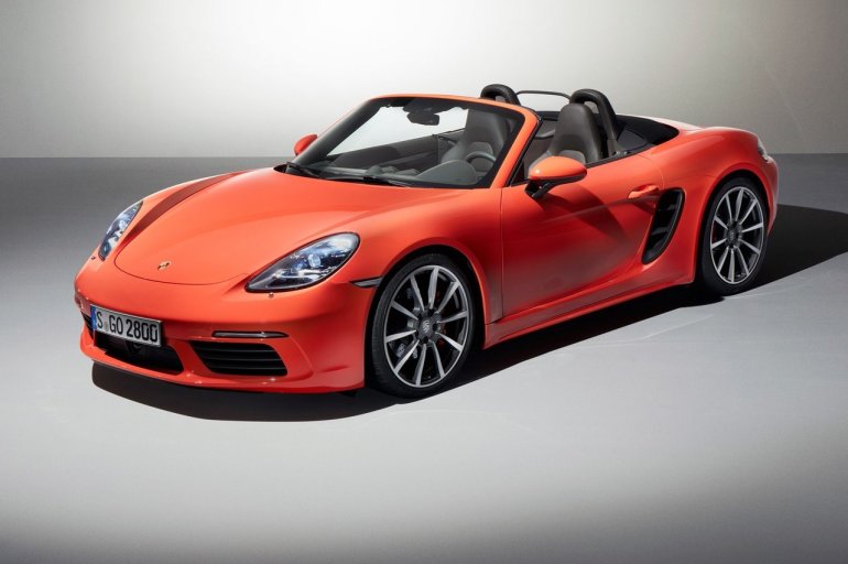 Porsche 718 Boxster front three quarters