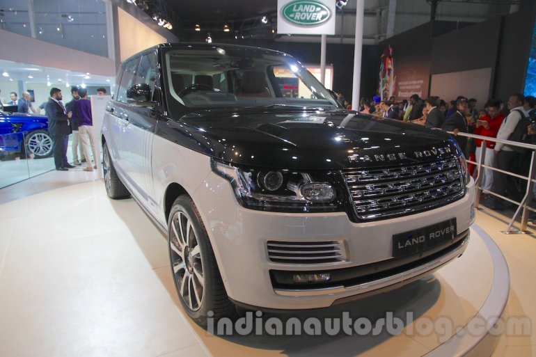 Range Rover SVAutobiography front three quarters at Auto Expo 2016