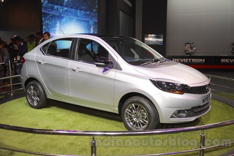 Tata Kite 5 front quarters at Auto Expo 2016