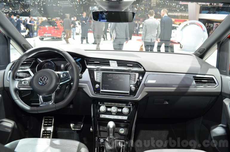 VW Touran R-Line dashboard at the 2016 Geneva Motor Show Live
