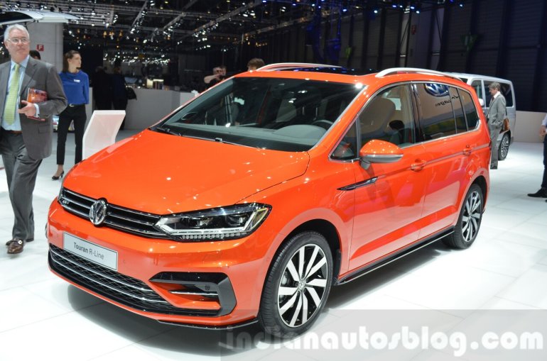 VW Touran R-Line front three quarter at the 2016 Geneva Motor Show Live
