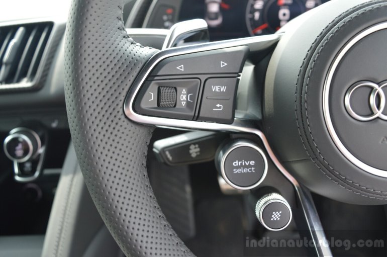 2016 Audi R8 V10 Plus buttons first drive