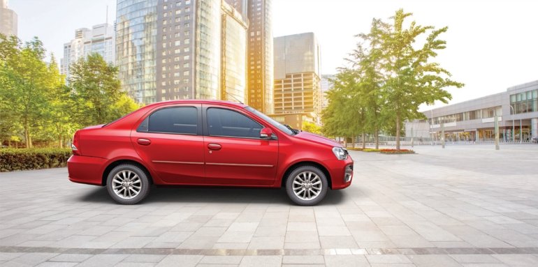 Toyota Platinum Etios side press image