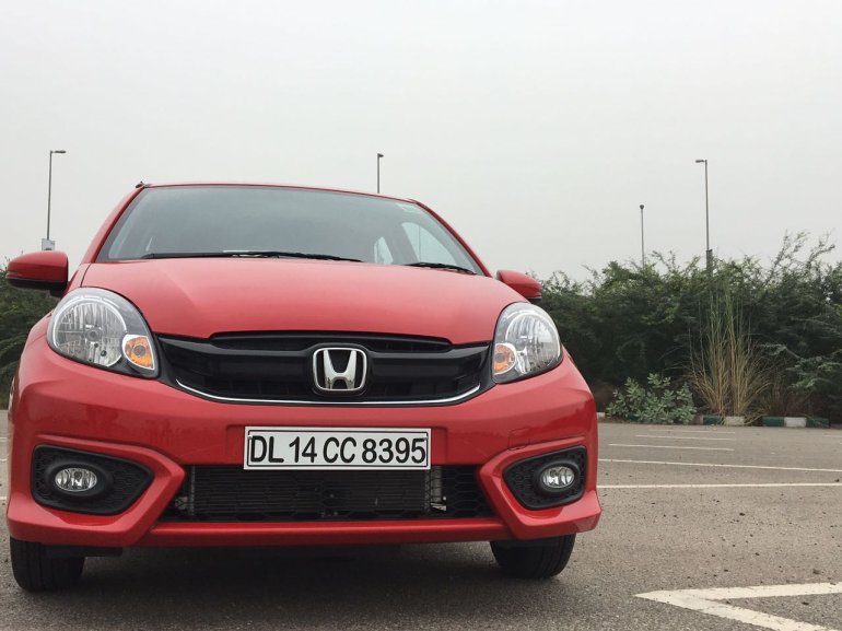 2016 Honda Brio (facelift) front image