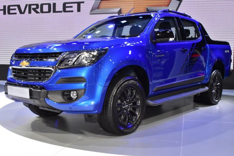 2017 Chevrolet Colorado High Country STORM (facelift) front three quarter at BIMS 2017