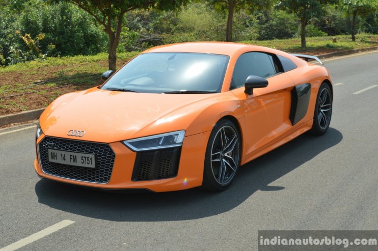 2016 Audi R8 V10 Plus front quarter review