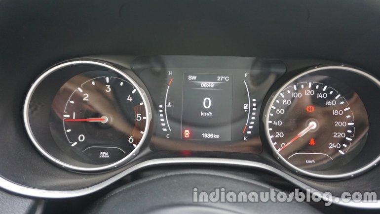 Jeep Compass instrument binnacle review