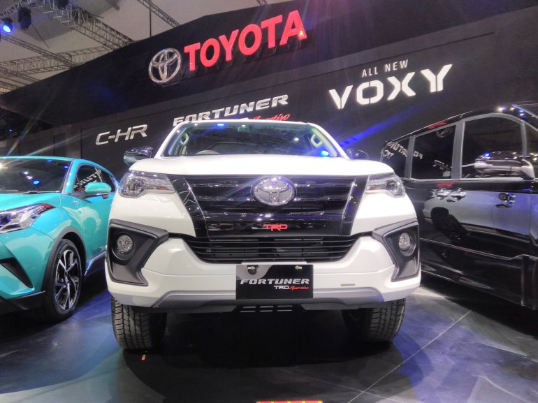 2017 Toyota Fortuner TRD Sportivo front at the 2017 GIIAS Live