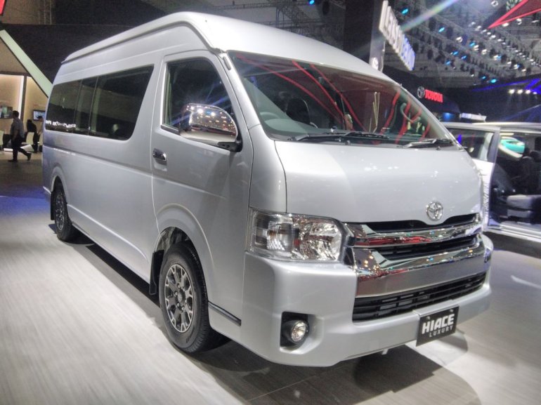 hiace luxury